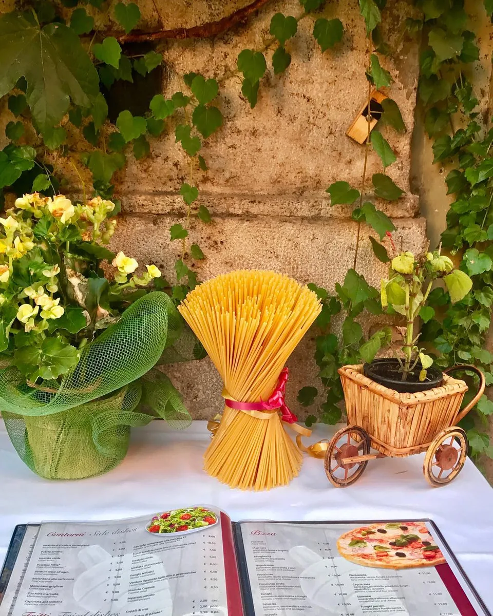 Inviting... enticing... gourmet decor #romancingrome #rome #roma #foodart…, 1 of 1