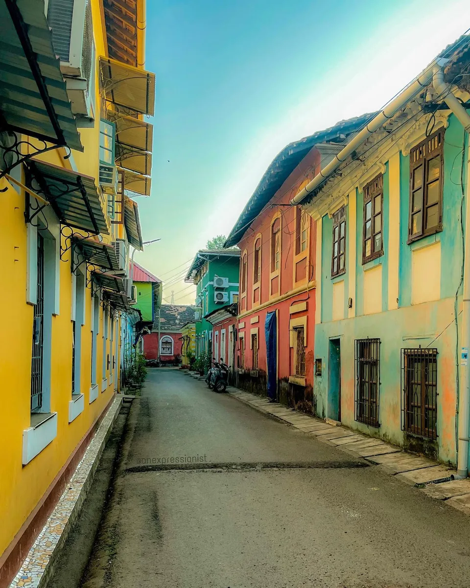 The color swatch lane, 1 of 1