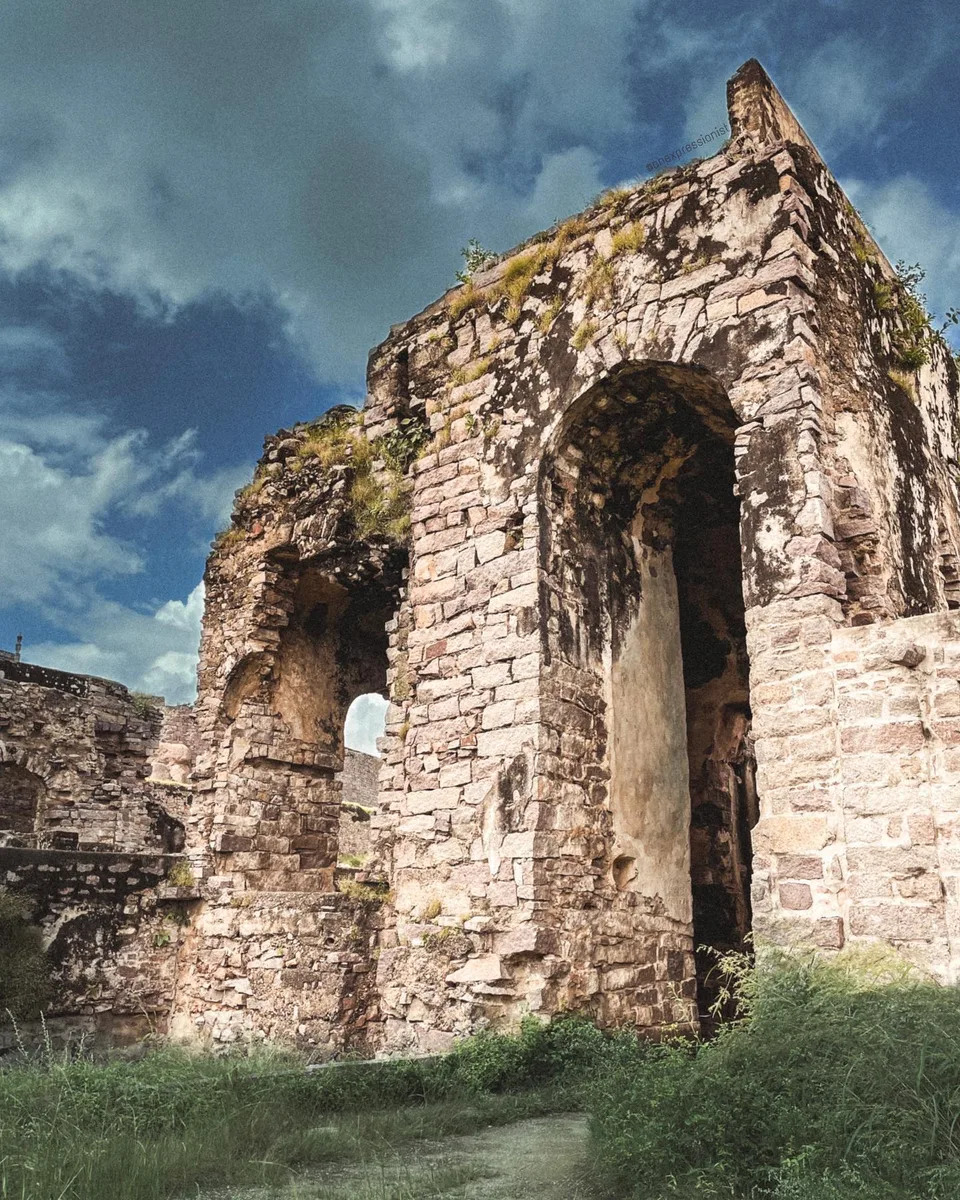 Shine on ruins - 1, 1 of 1