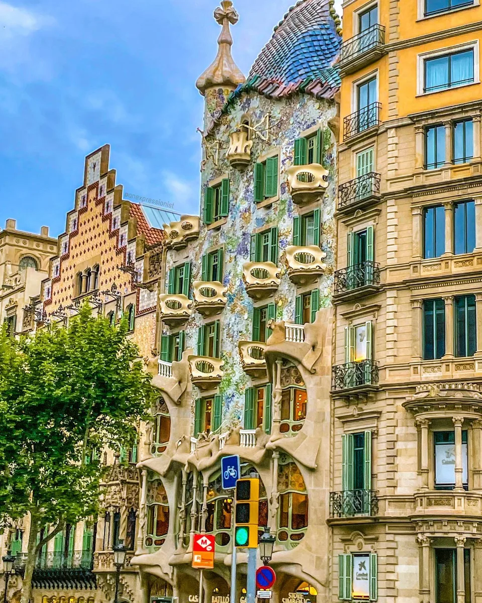 Casa bejeweled, 1 of 1