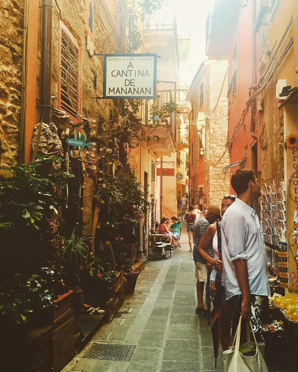 The passageway to my heart #celestialcinqueterre #cinqueterre #corniglia…, 1 of 1