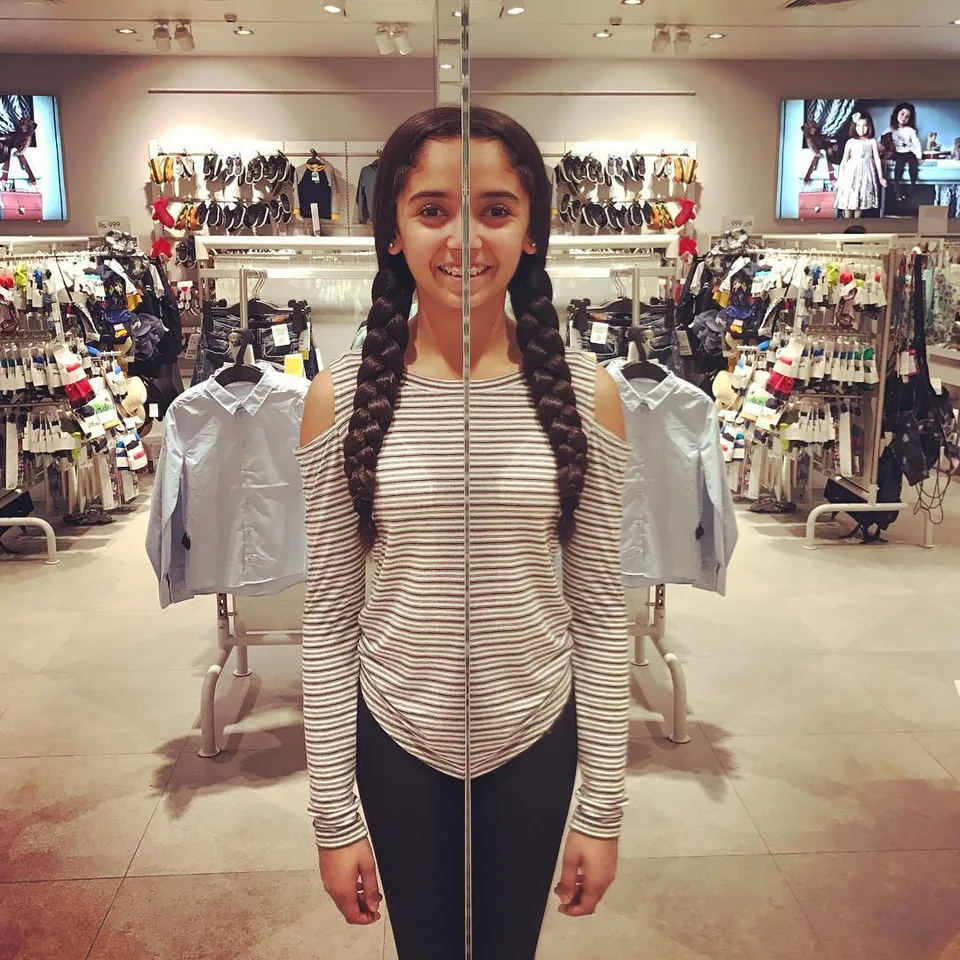 Fooling around while shopping! #pune #traveldiaries #reminiscingthetrip, 1 of 1
