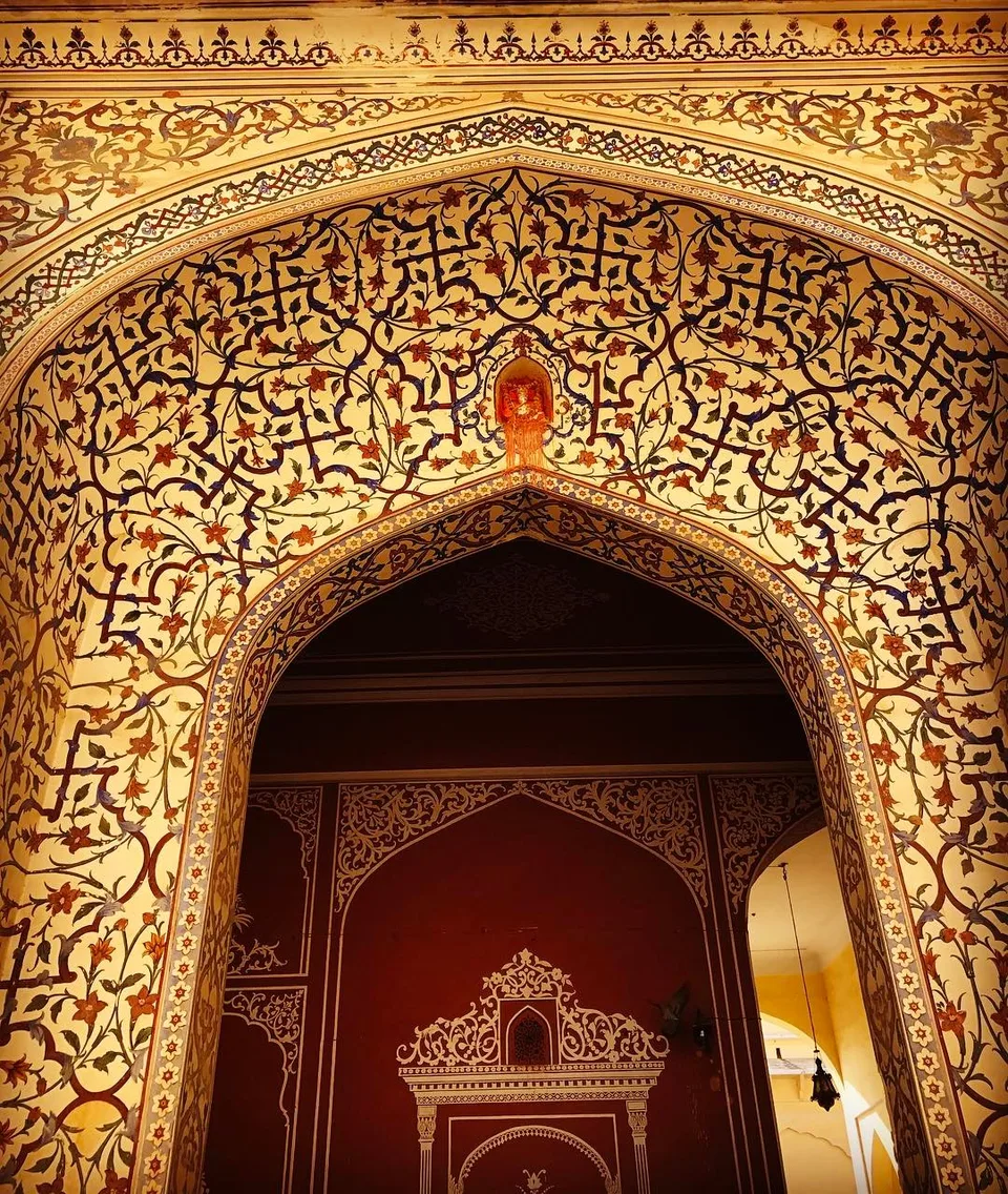A grand invitation... #doors #arch #paintings #carving #royals #palace #history…, 1 of 1