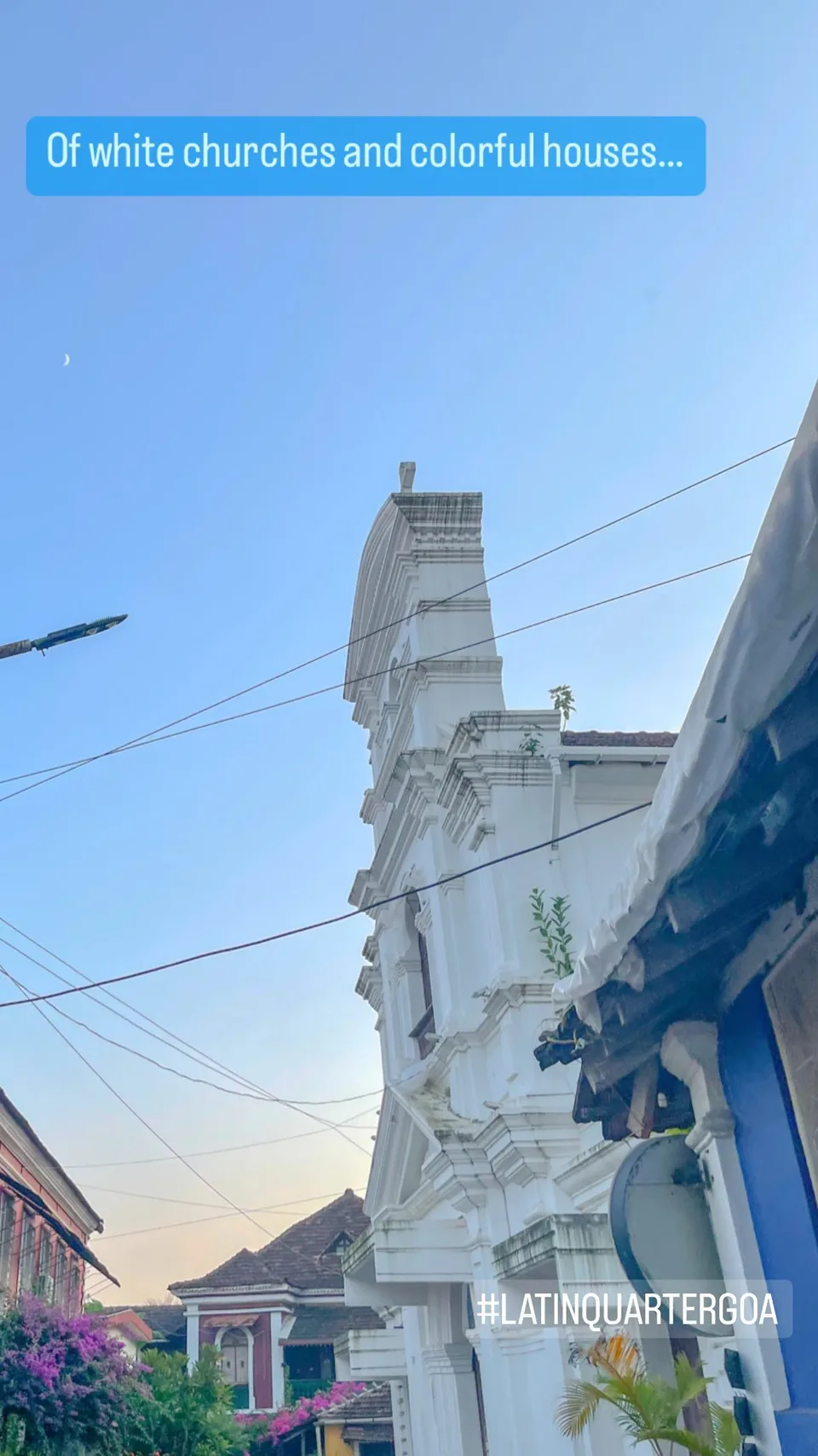 Of white churches and colorful houses…