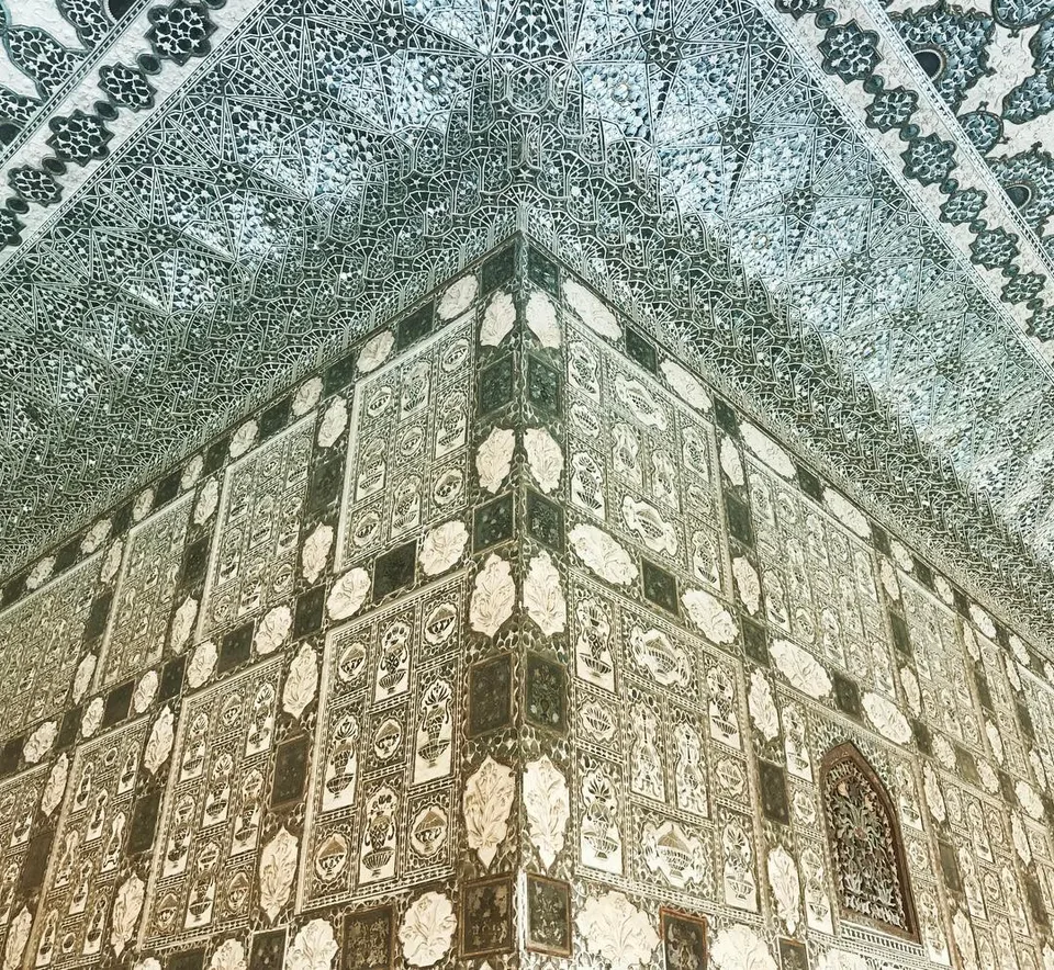 Mirror #mirror on the wall... #sheeshmahal #mirroredwall #amberfort #jodhaakbar…, 1 of 1