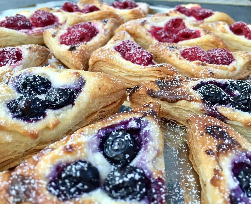 Very Berry Puffy Tarts!, 1 of 1