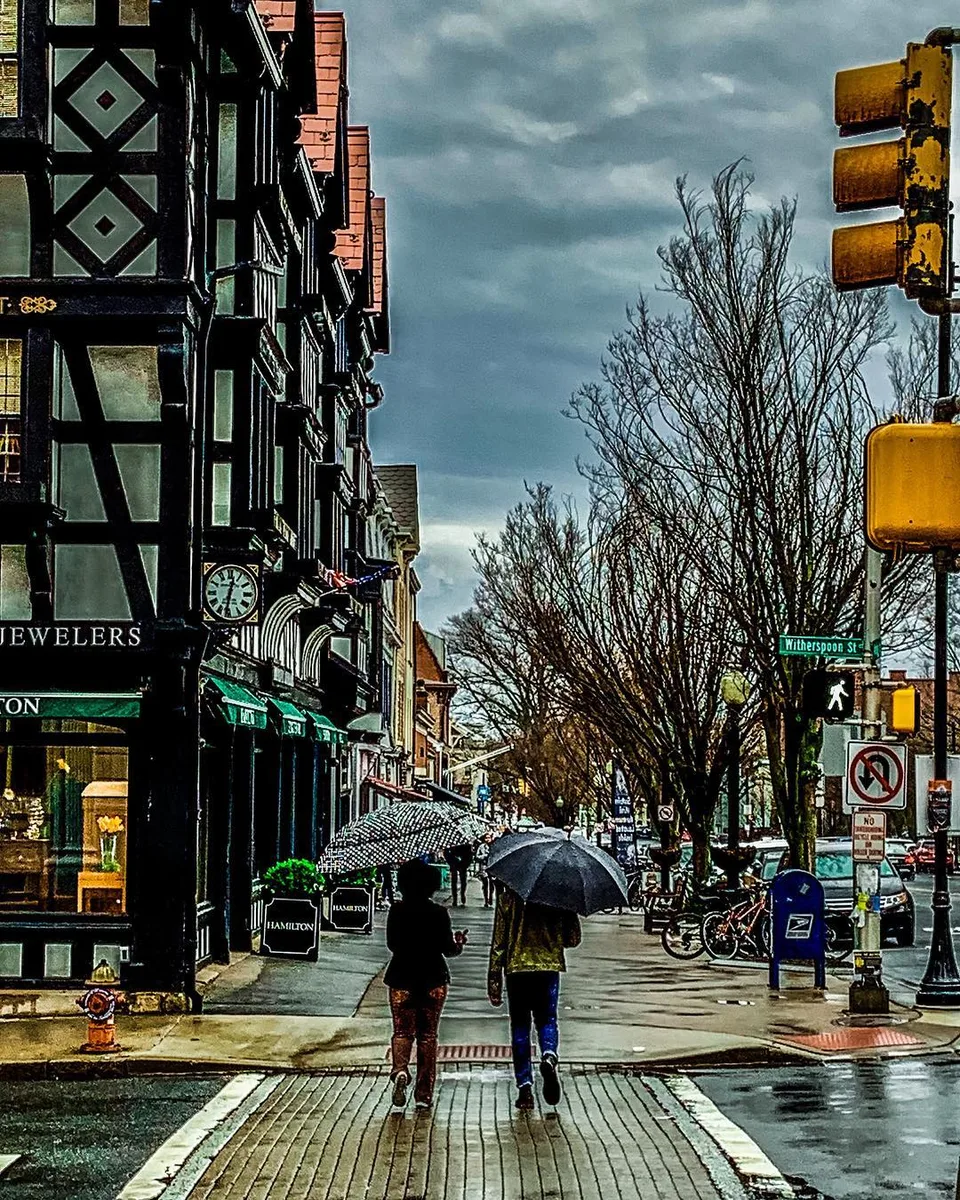 A little rain can’t dampen a good conversation., 1 of 1
