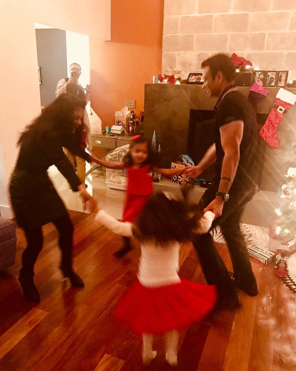 The breaking out in a dance... #christmas2017 #christmaswithfamilyandfriends, 1 of 1