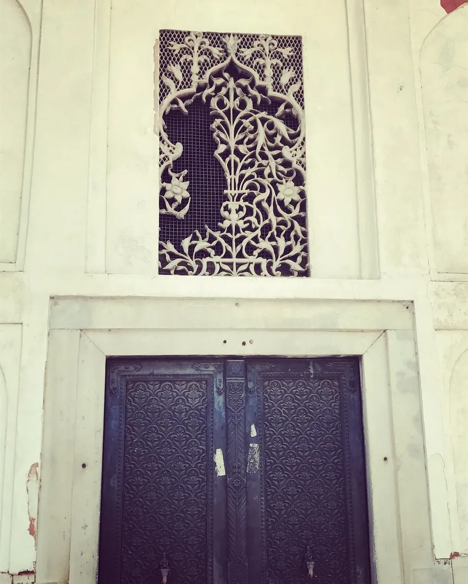 Fading history... #redfort #delhi #traveldiaries #seriesthisisindia…, 1 of 1