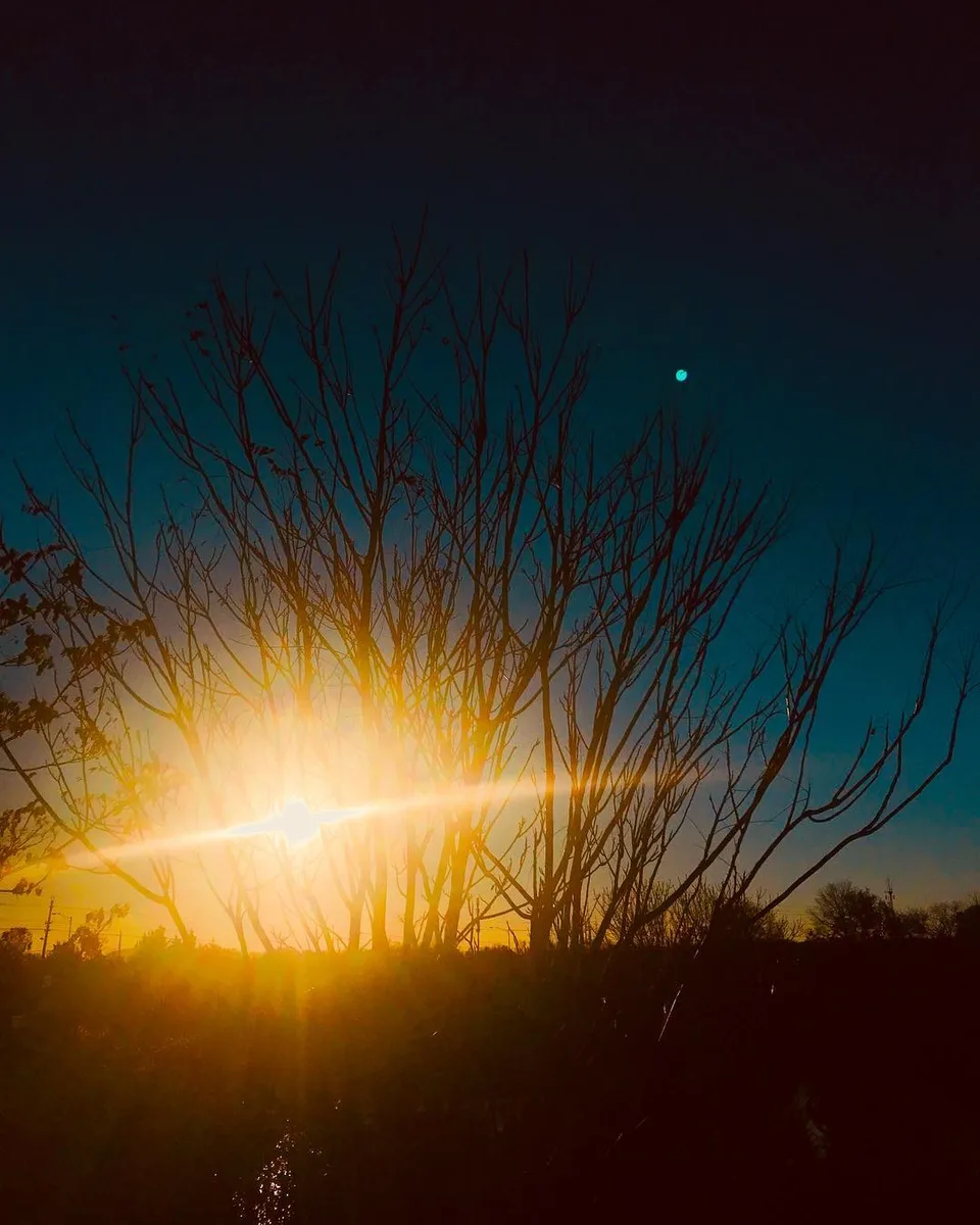 Oh setting sun... sing me a lullaby #sunset #romanticizing #fallsunset #glow…, 1 of 1