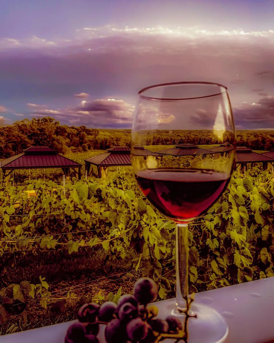 Wine and glow, 1 of 1