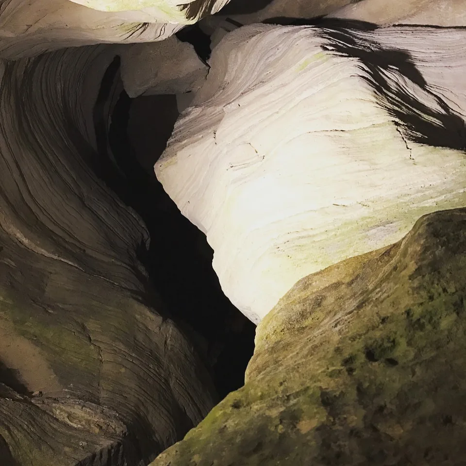 Winding ways through discoveries... #howecaverns #caves #morethansixfeetunder…, 5 of 6