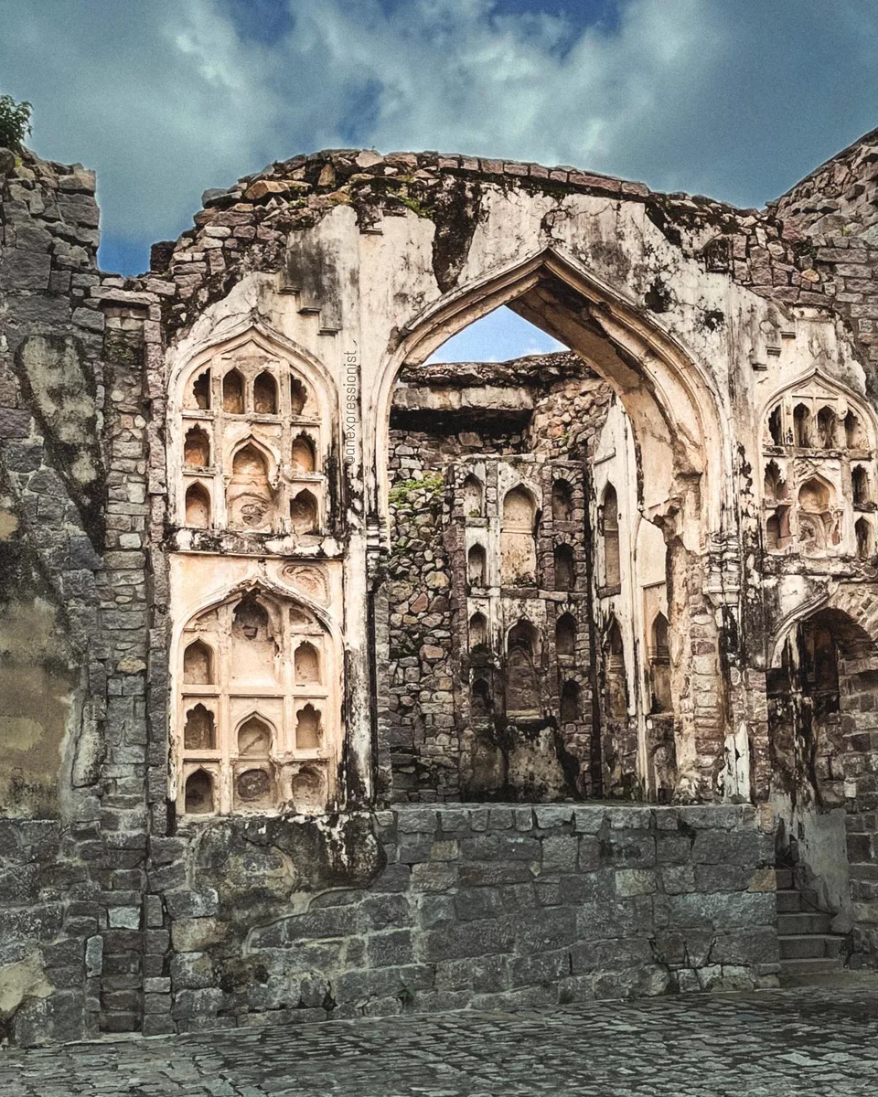 Shine on ruins - 3, 1 of 1