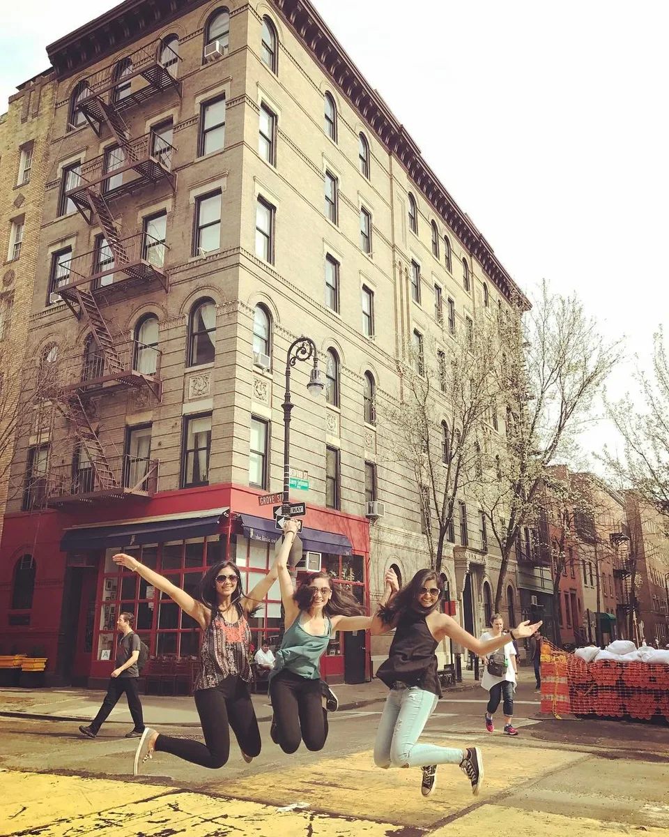 I'll be there for you... F.R.I.E.N.D.S. #friends #onlocation #friendsapartment…, 1 of 1