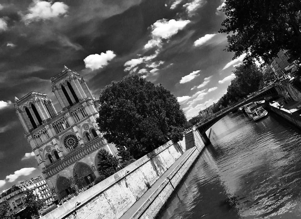Only a frame of mind... #seriescontrastingdrama #postcardsfromparis #paris…, 1 of 1