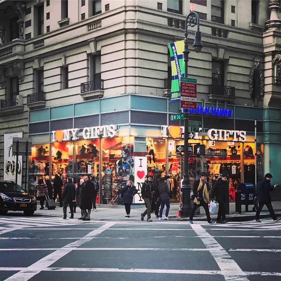 Everyone wants to take a piece of the #city back home! #newyork #nyc…, 1 of 1